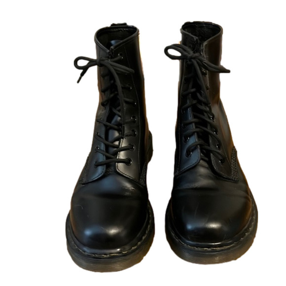 Dr Martens boots #11821 - Picture 1 of 10